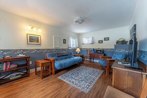 Dominion Hill Country Inn