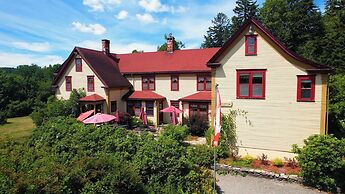Dominion Hill Country Inn
