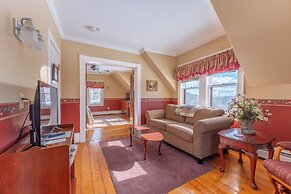 Dominion Hill Country Inn