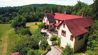 Dominion Hill Country Inn