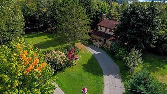 Dominion Hill Country Inn