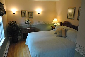 Dominion Hill Country Inn