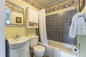 Dominion Hill Country Inn