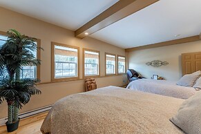 Dominion Hill Country Inn