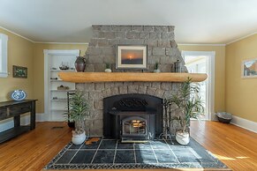 Dominion Hill Country Inn