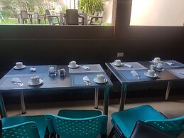 All Days Inn and Out