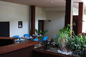 All Days Inn and Out