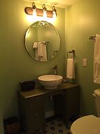 Judson Heath Colonial Inn