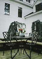 Judson Heath Colonial Inn