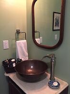 Judson Heath Colonial Inn