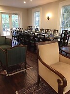 Judson Heath Colonial Inn