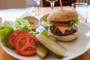 Hotel Restaurant  Rive Gauche