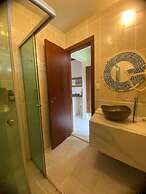 Hiu Hotel