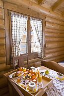 Sfendamos Wood Village