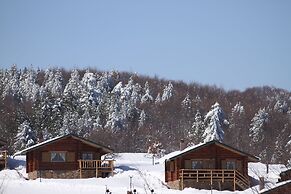 Sfendamos Wood Village