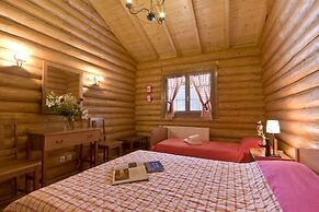 Sfendamos Wood Village