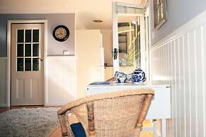 Oscars Private Spa Villa - Adults Only