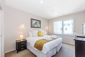 Luxury 3BR Waterfront Penthouse