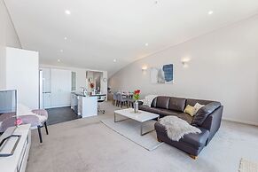 Luxury 3BR Waterfront Penthouse