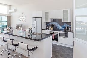 Luxury 3BR Waterfront Penthouse