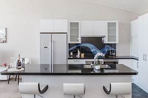 Luxury 3BR Waterfront Penthouse