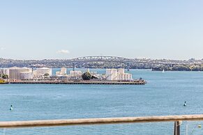 Luxury 3BR Waterfront Penthouse