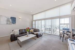 Luxury 3BR Waterfront Penthouse