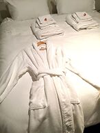 Luxury 3BR Waterfront Penthouse