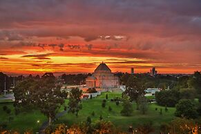 Melbourne by the Botanical Gardens