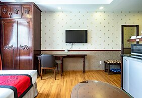 Collection O Emerald Luxury Apartment - Near SECC