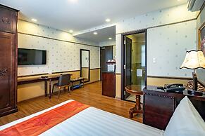 Collection O Emerald Luxury Apartment - Near SECC