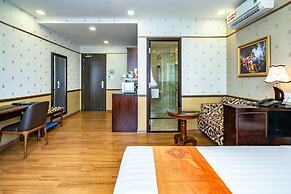 Collection O Emerald Luxury Apartment - Near SECC