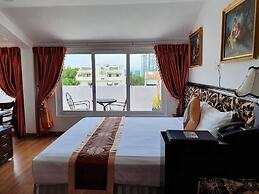 Collection O Emerald Luxury Apartment - Near SECC