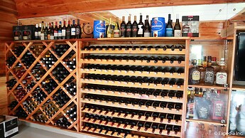 Villa Paraiso Resort & Apartelle