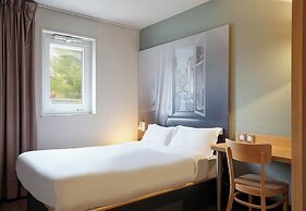 B&B HOTEL AIX EN PROVENCE Pont de l'Arc