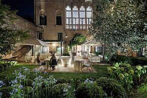 Hotel Nani Mocenigo Palace