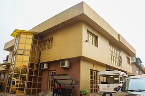 Banex Hotel and Suites