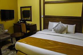 Banex Hotel and Suites