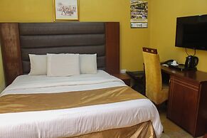 Banex Hotel and Suites