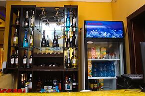 Banex Hotel and Suites