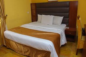 Banex Hotel and Suites