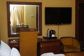 Banex Hotel and Suites