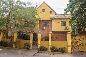 Banex Hotel and Suites