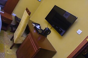 Banex Hotel and Suites