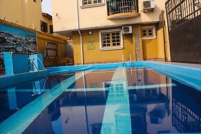 Banex Hotel and Suites