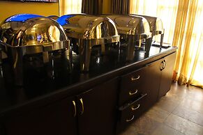 Banex Hotel and Suites