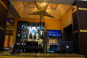 Banex Hotel and Suites