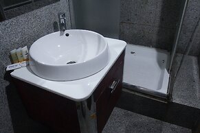 Banex Hotel and Suites