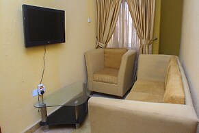 Banex Hotel and Suites