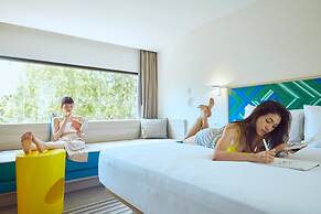 COSI Samui Chaweng Beach